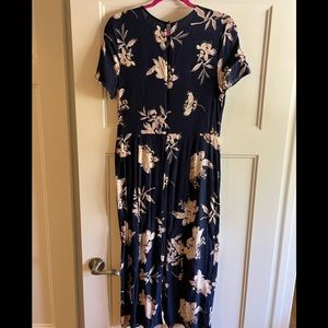 Leith Floral Dress Midi with slit in the front mid height